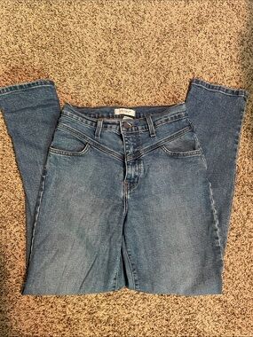 Vigoss Women's Straight-Leg Jeans in Medium Blue